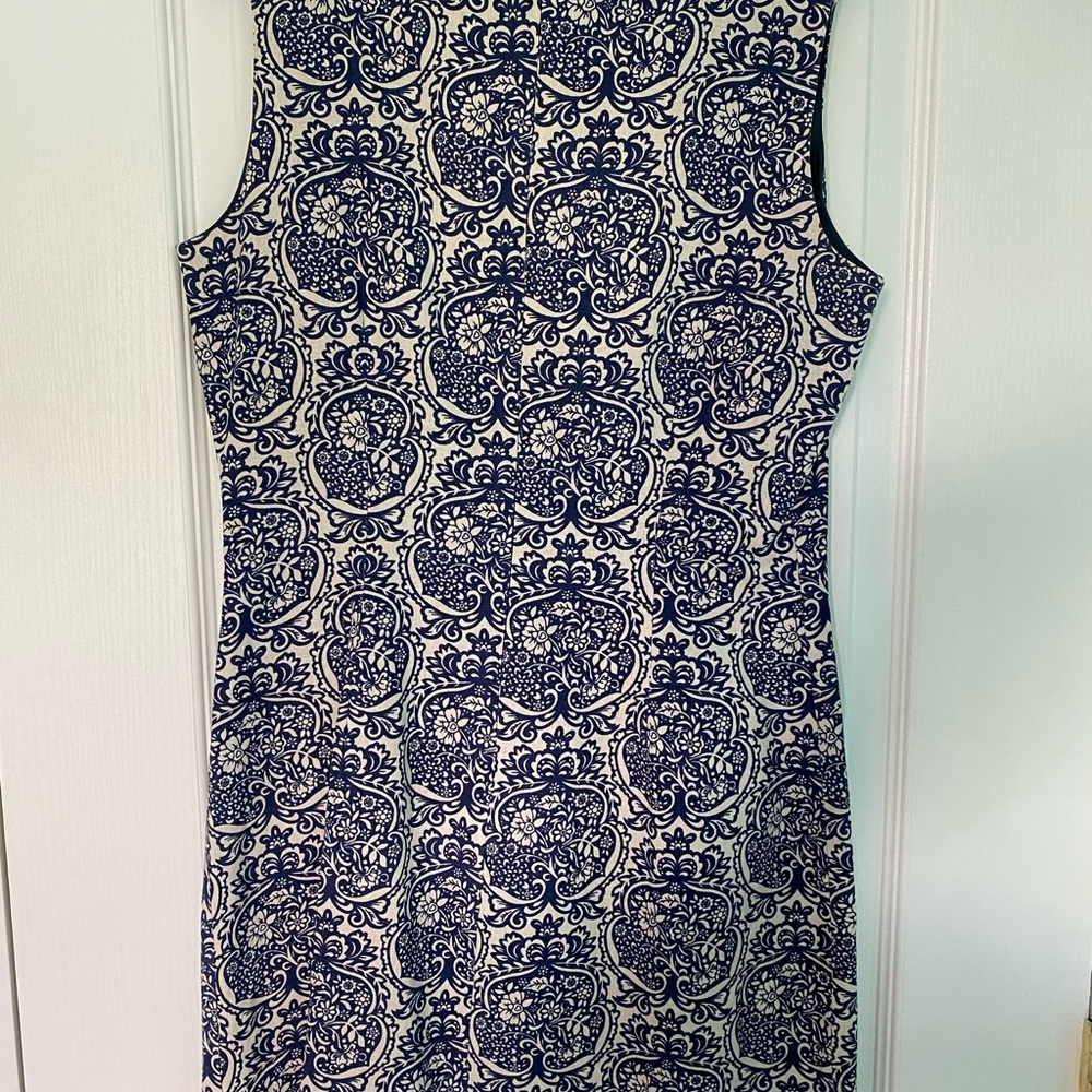 Dress - Picture 2 of 4